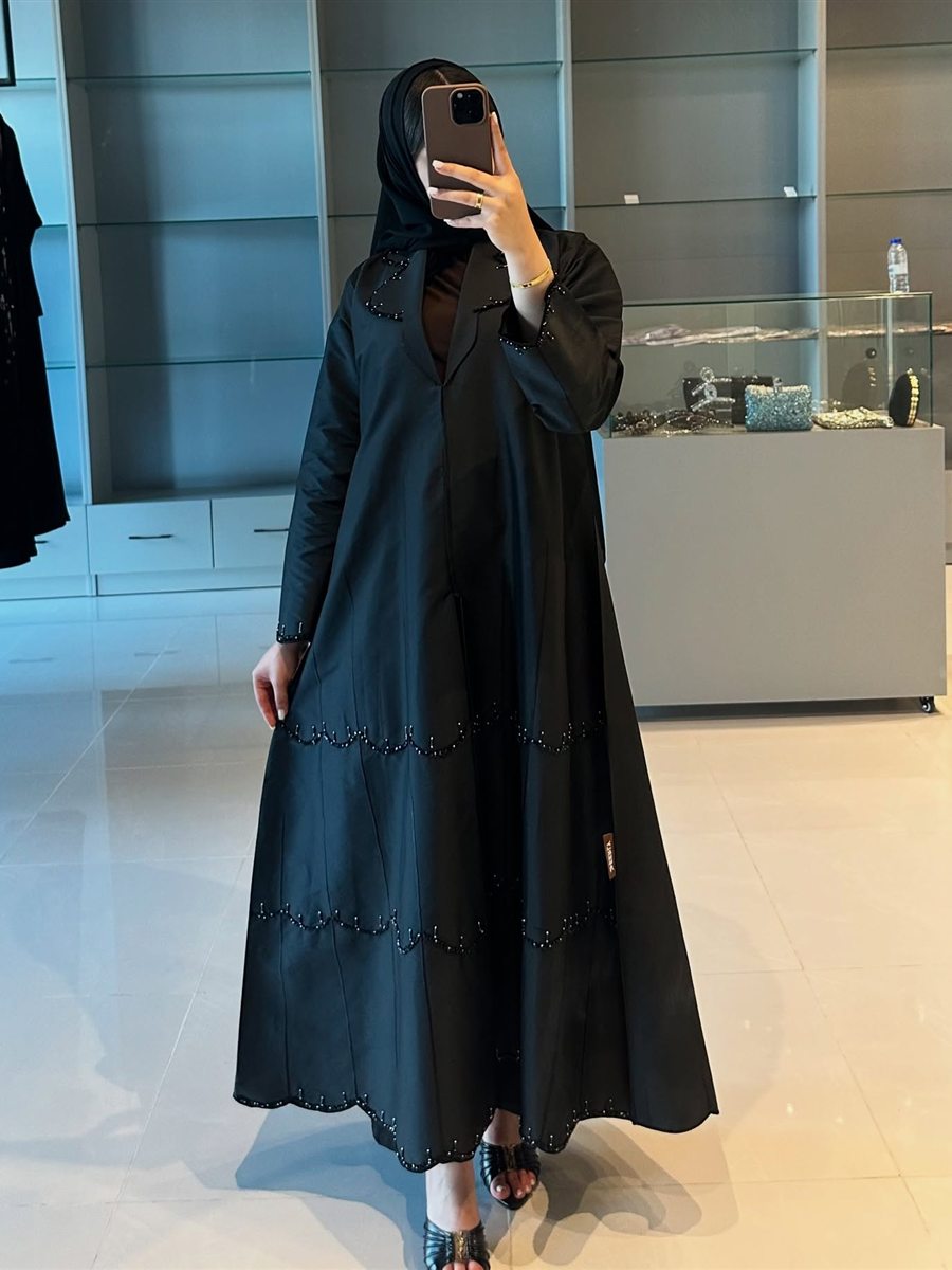 عباية زرقاء داكنة