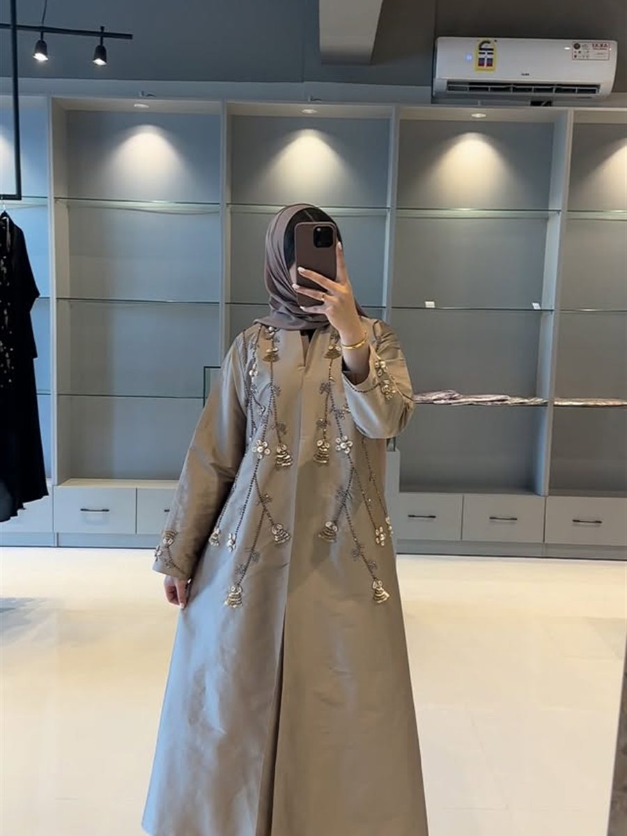 عباية رمادية أنيقة